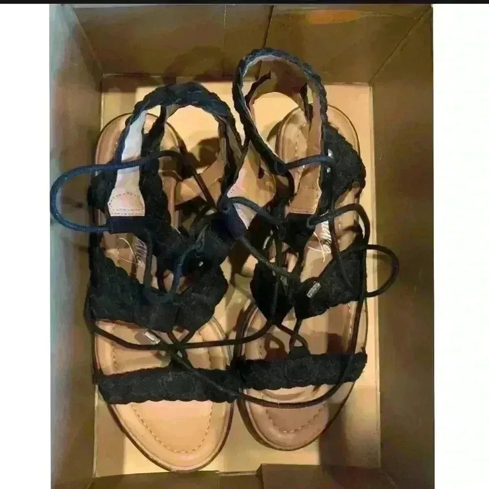 🆕 LACE UP SANDAL - Picture 3 of 5